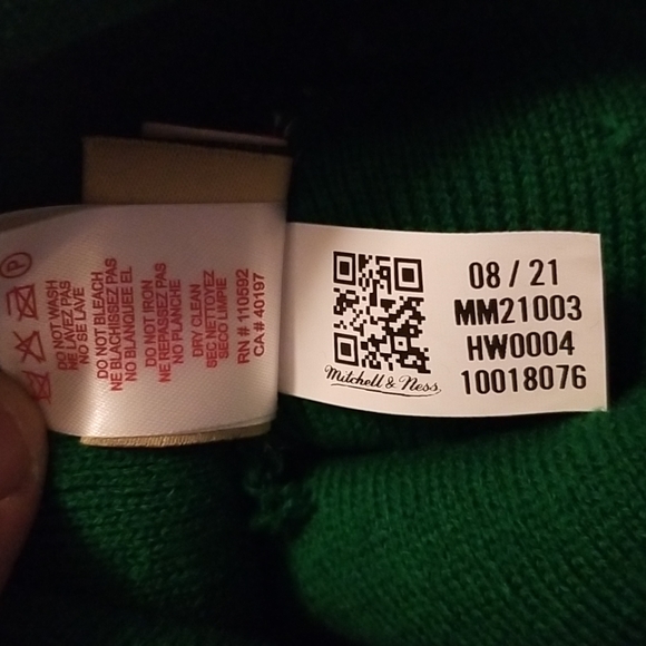 Boston celtics winter hat - Picture 6 of 6